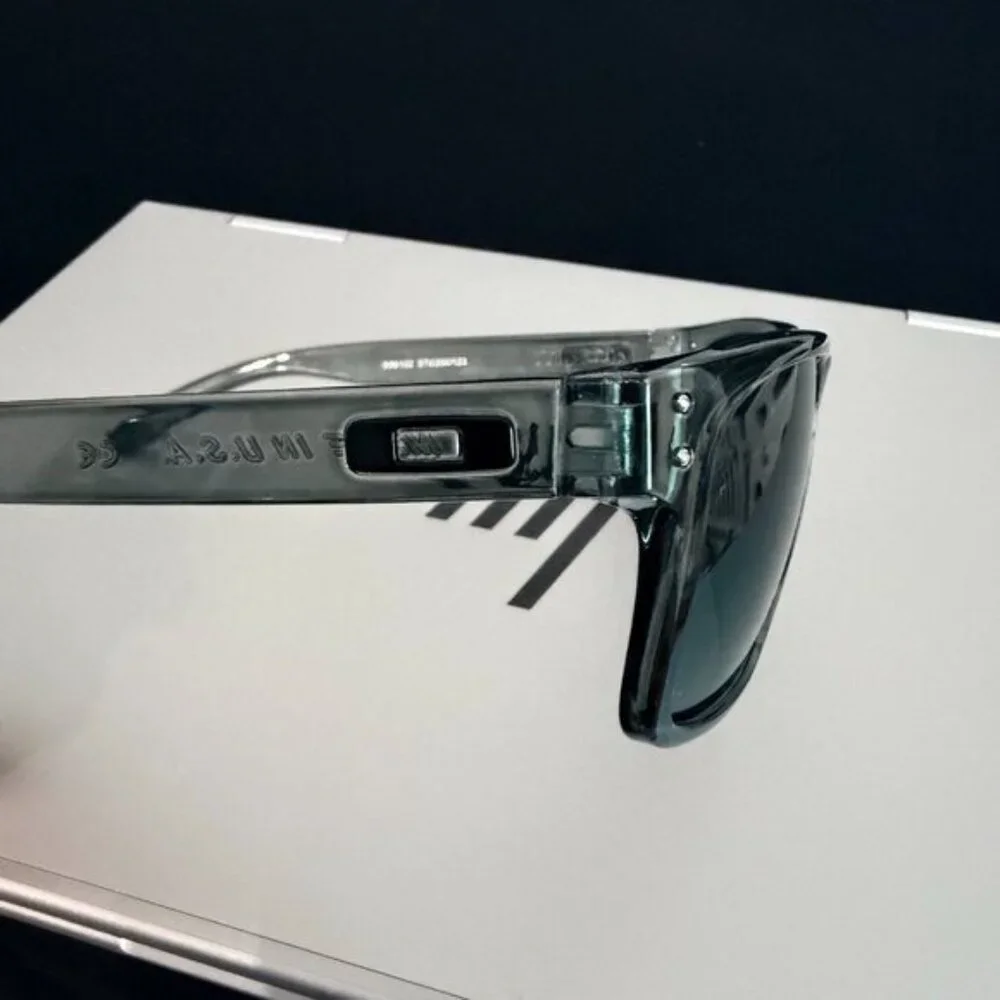 OO9102 Oakley Holbrook Smoke Gray Frame - Picture 5 of 6